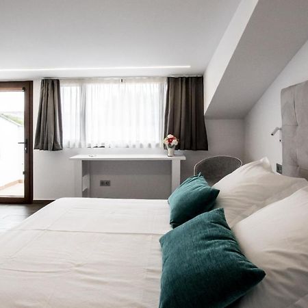 Hotel Duque De Calabria Manzanera Eksteriør bilde