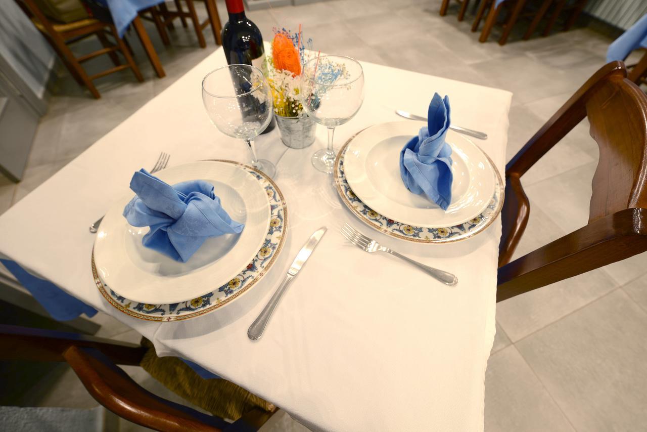 Hotel Duque De Calabria Manzanera Eksteriør bilde